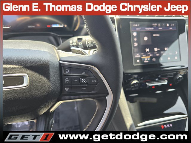 Certified 2024 Jeep Grand Cherokee L Laredo AWD/4WD image 17