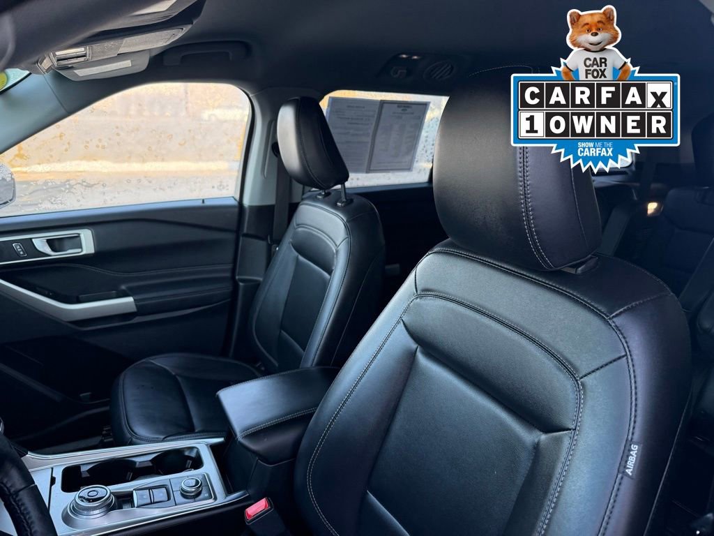 Used 2022 Ford Explorer XLT w/ Equipment Group 202A image 3