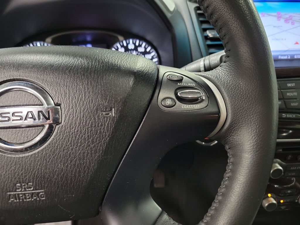 Used 2016 Nissan Pathfinder Platinum AWD/4WD image 28