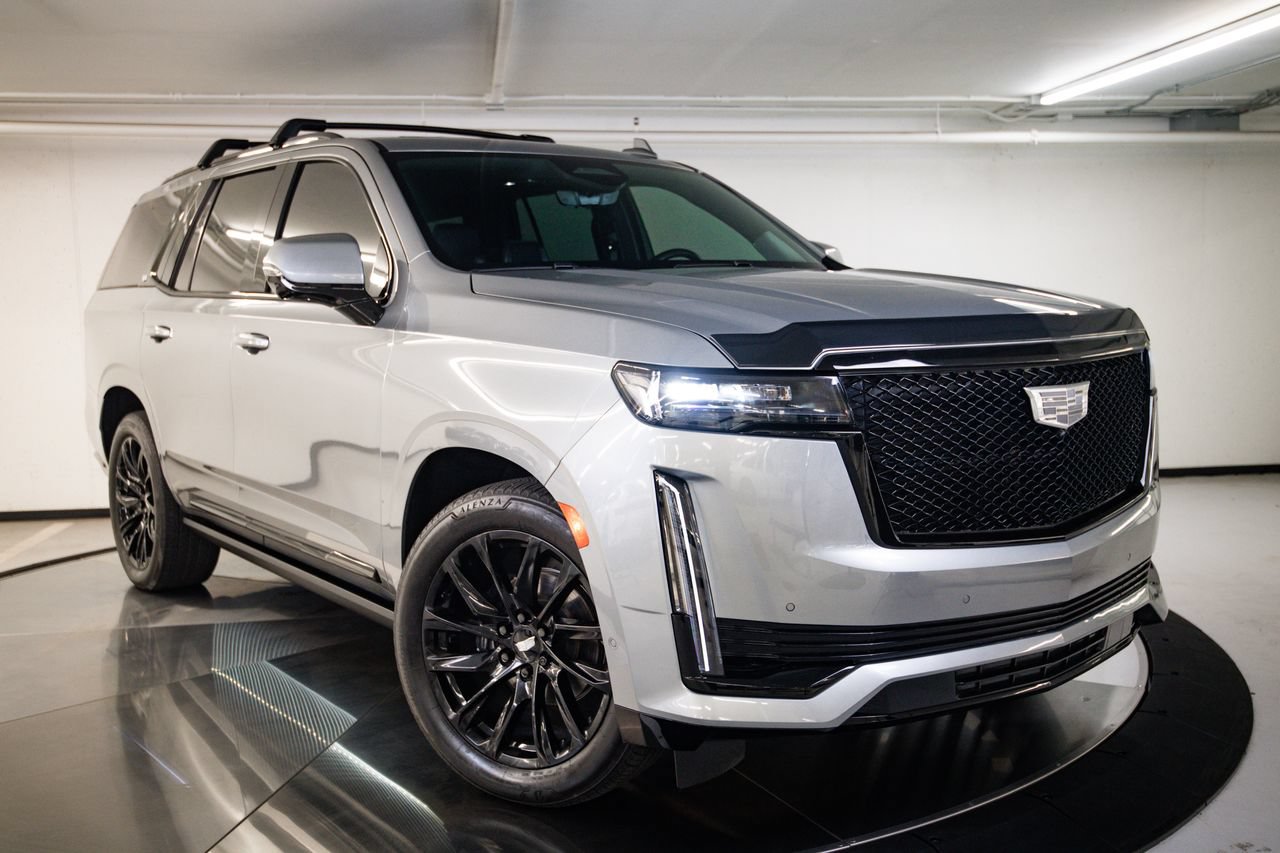 Used 2024 Cadillac Escalade Sport Platinum w/ LPO, ONYX Package AWD/4WD image 9