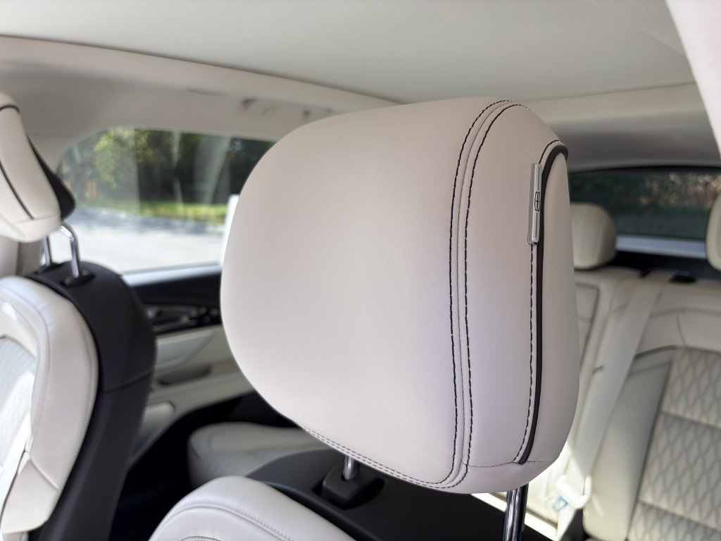 New 2026 Lincoln Nautilus Black Label AWD/4WD image 12