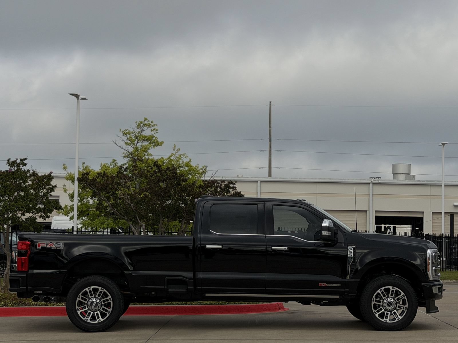 New 2026 Ford F350 Platinum w/ Platinum Plus Package AWD/4WD video 3