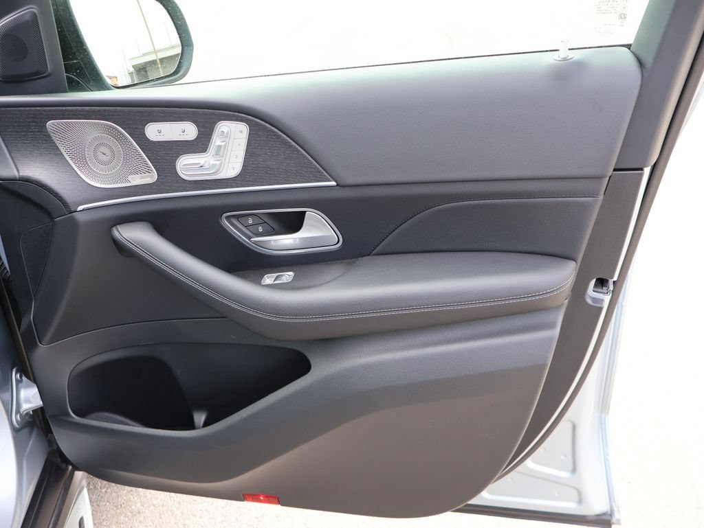 Certified 2025 Mercedes-Benz GLS 450 4MATIC image 13