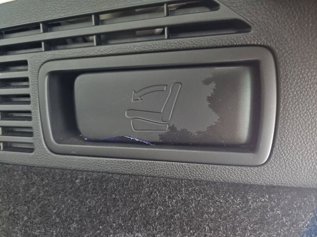 Used 2023 Genesis GV70 2.5T w/ Select Package image 19