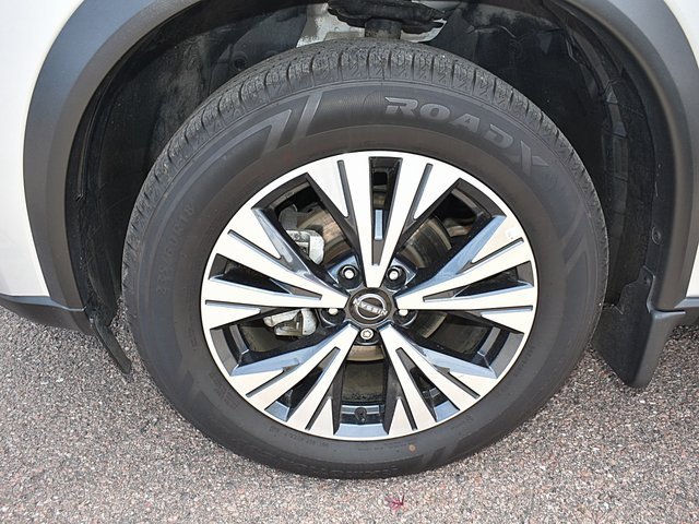Used 2022 Nissan Rogue SV image 15