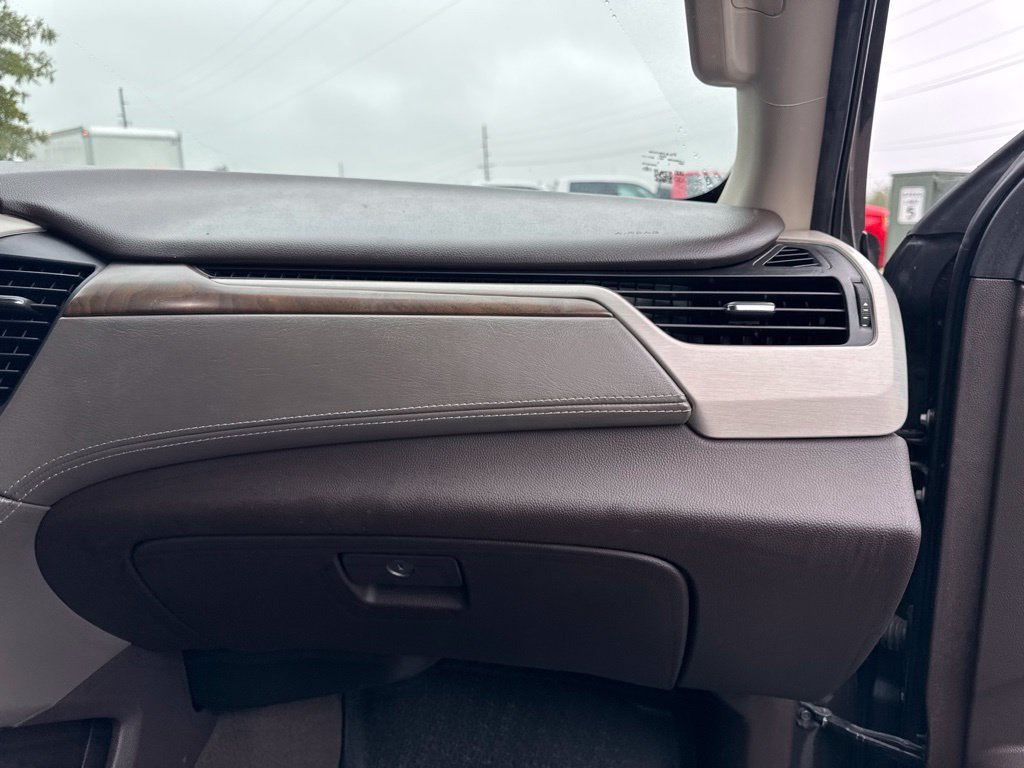 Used 2019 GMC Yukon XL Denali w/ Denali Ultimate Package RWD image 18