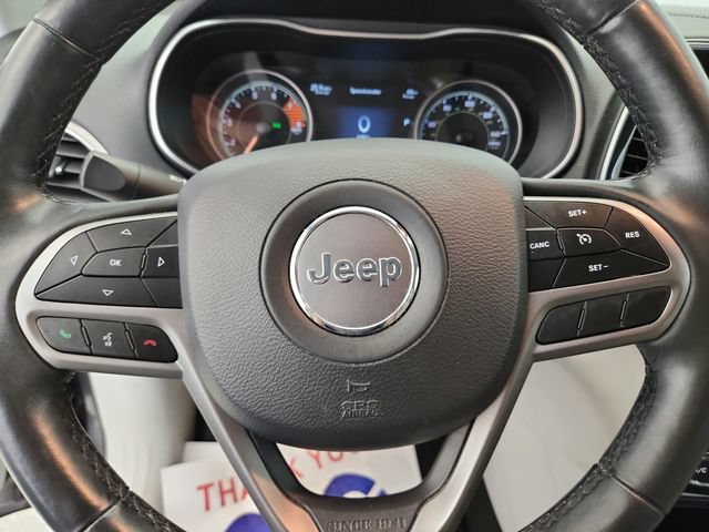 Used 2019 Jeep Cherokee Limited AWD/4WD image 15