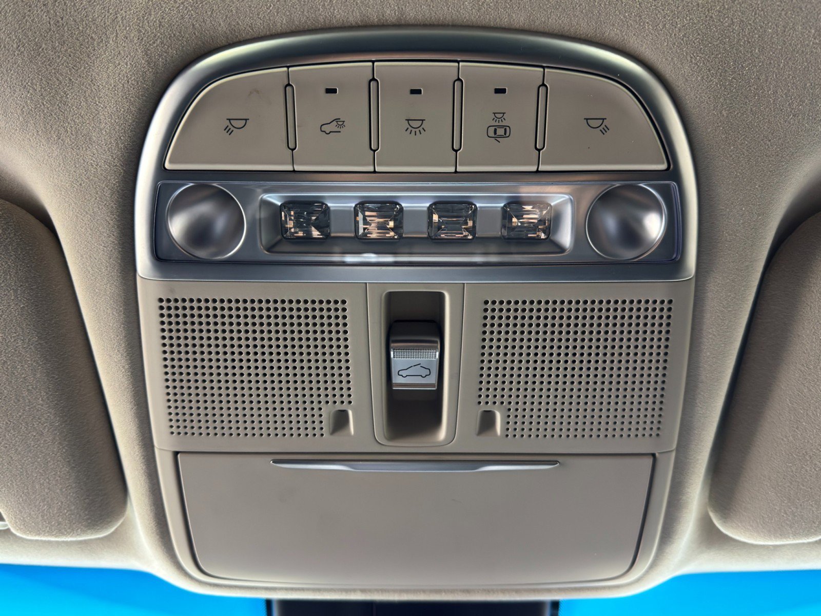 Used 2021 Genesis G90 5.0 Ultimate image 37