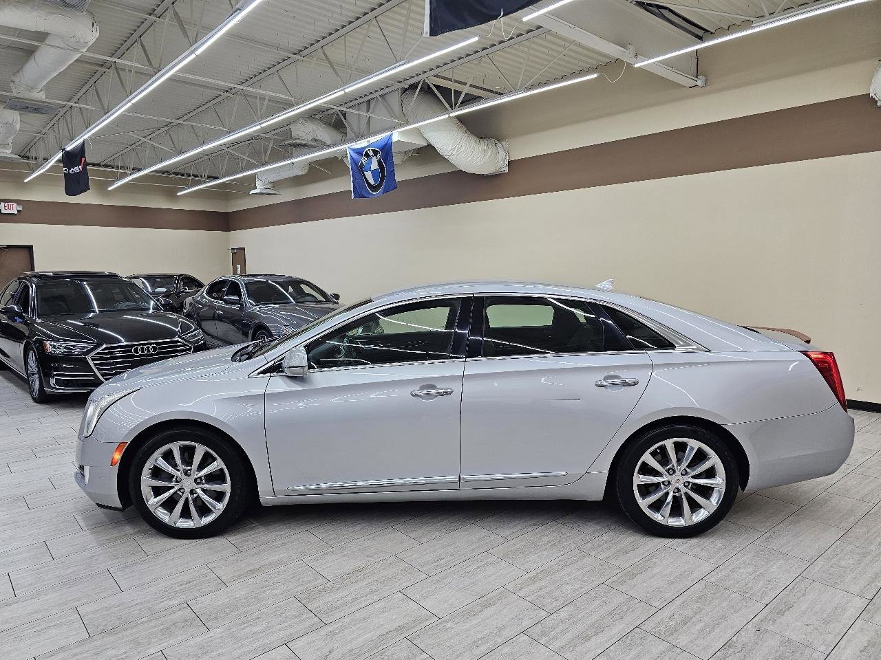 Used 2013 Cadillac XTS Luxury FWD image 9
