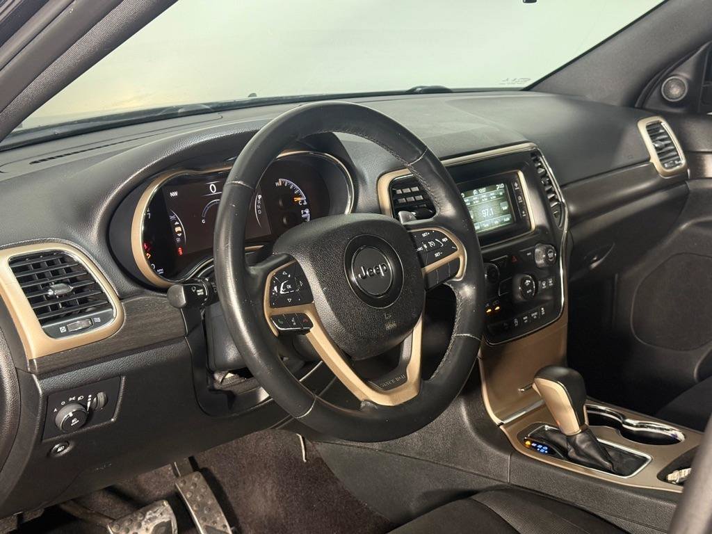 Used 2016 Jeep Grand Cherokee Laredo w/ Quick Order Package 23E AWD/4WD image 26