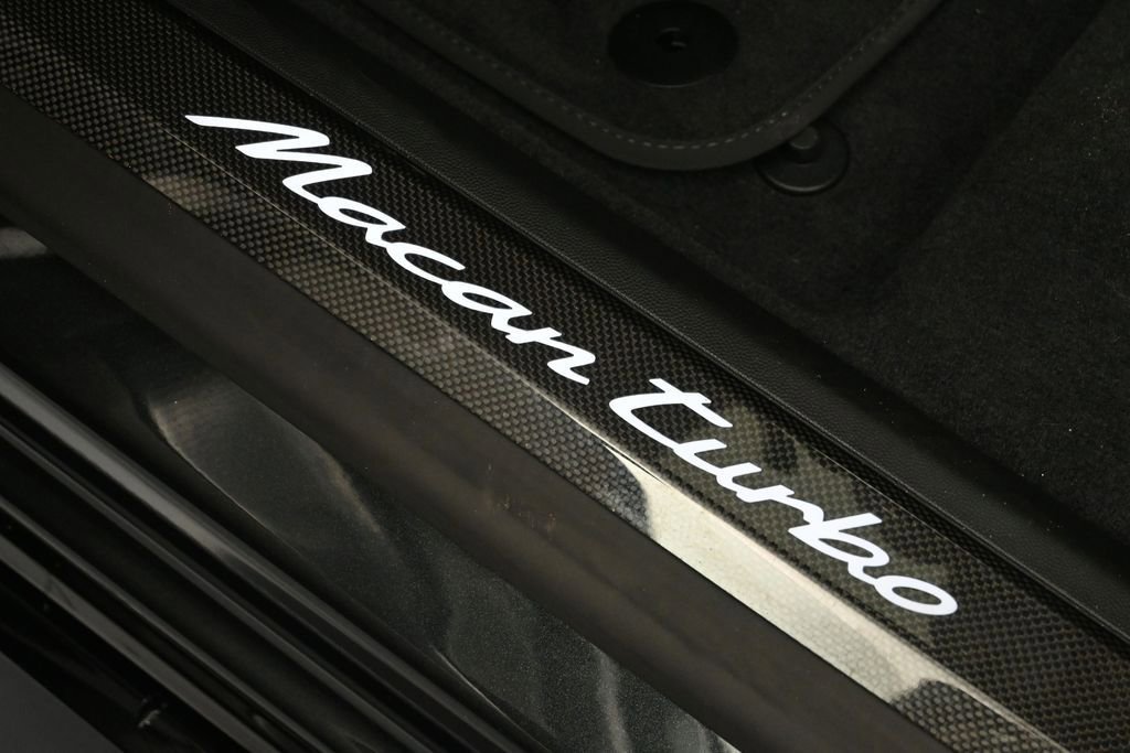 Certified 2024 Porsche Macan Turbo Electric AWD/4WD image 32