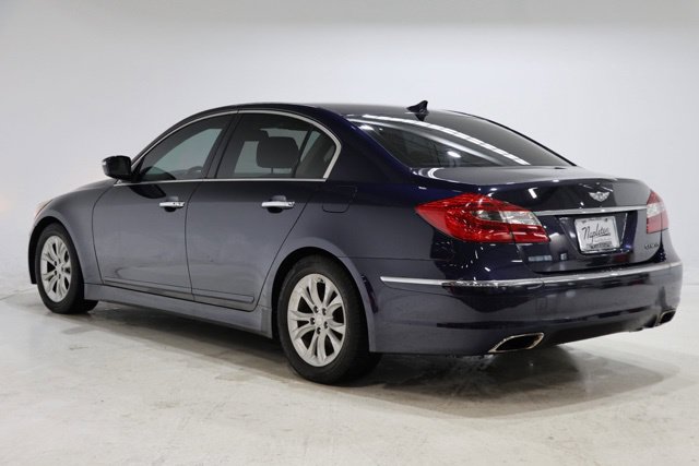Used 2013 Hyundai Genesis 3.8 RWD image 6