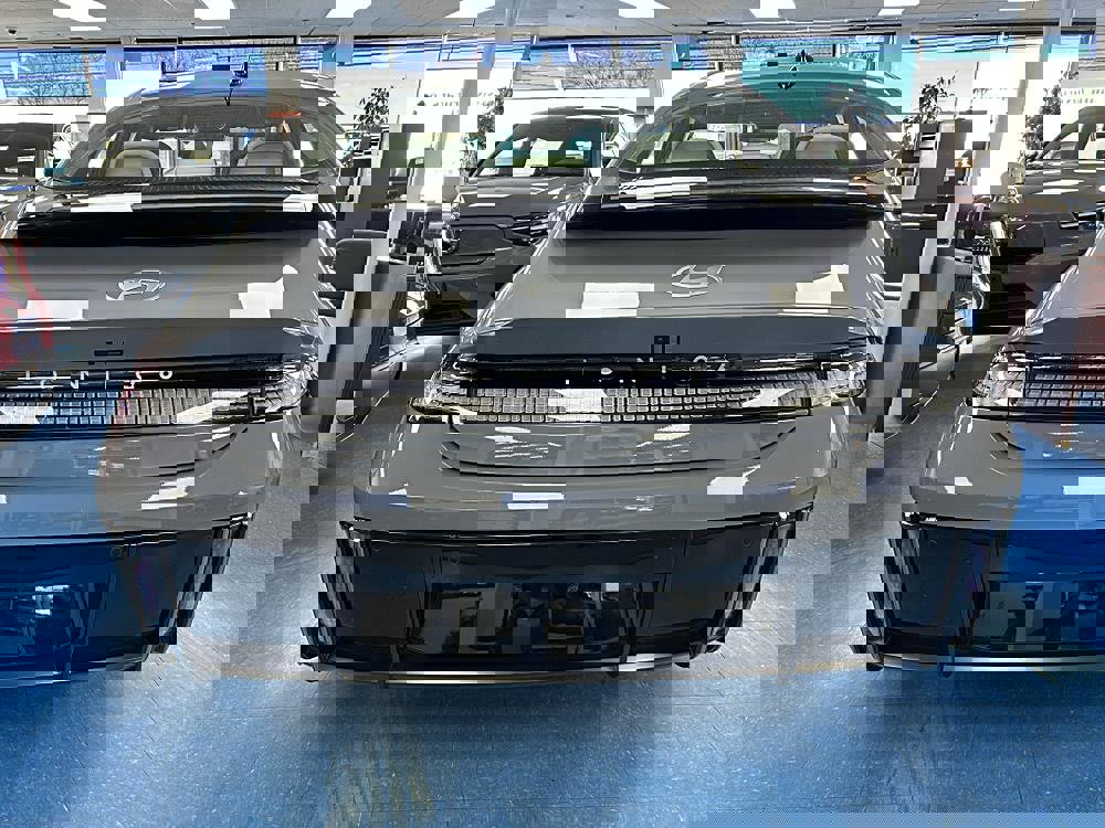 Used 2025 Hyundai Ioniq 6 Limited image 12