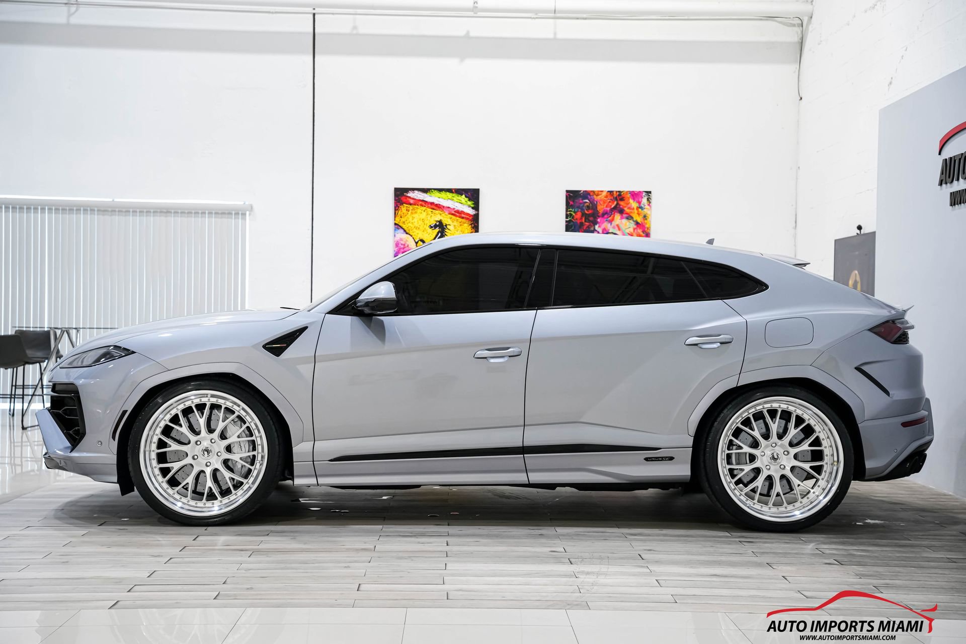 Used 2025 Lamborghini Urus SE image 13
