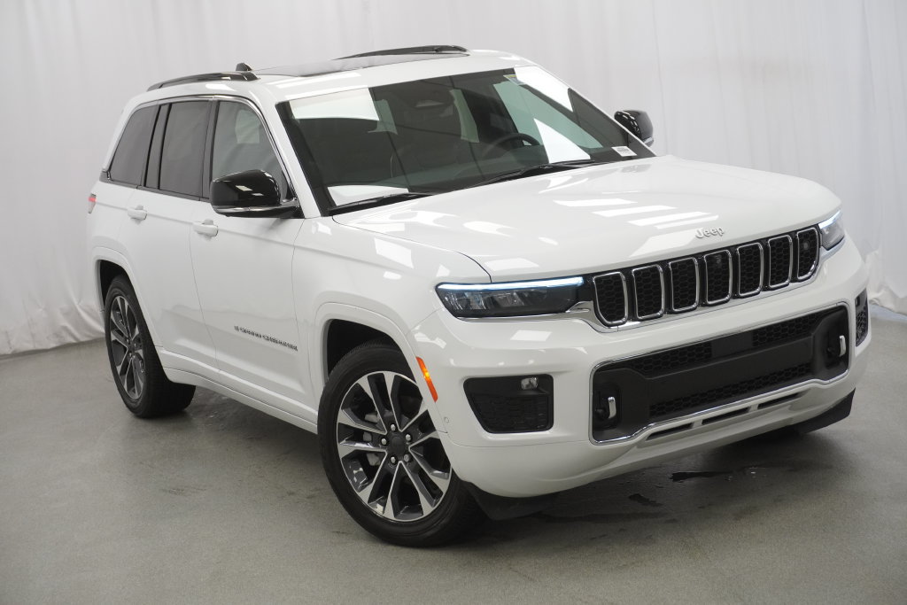 Used 2025 Jeep Grand Cherokee Overland w/ Adv Protech Group III AWD/4WD image 15