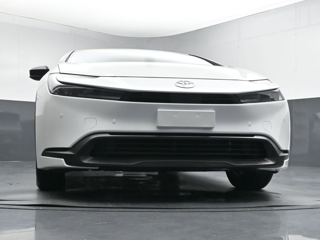 Used 2024 Toyota Prius LE FWD image 31