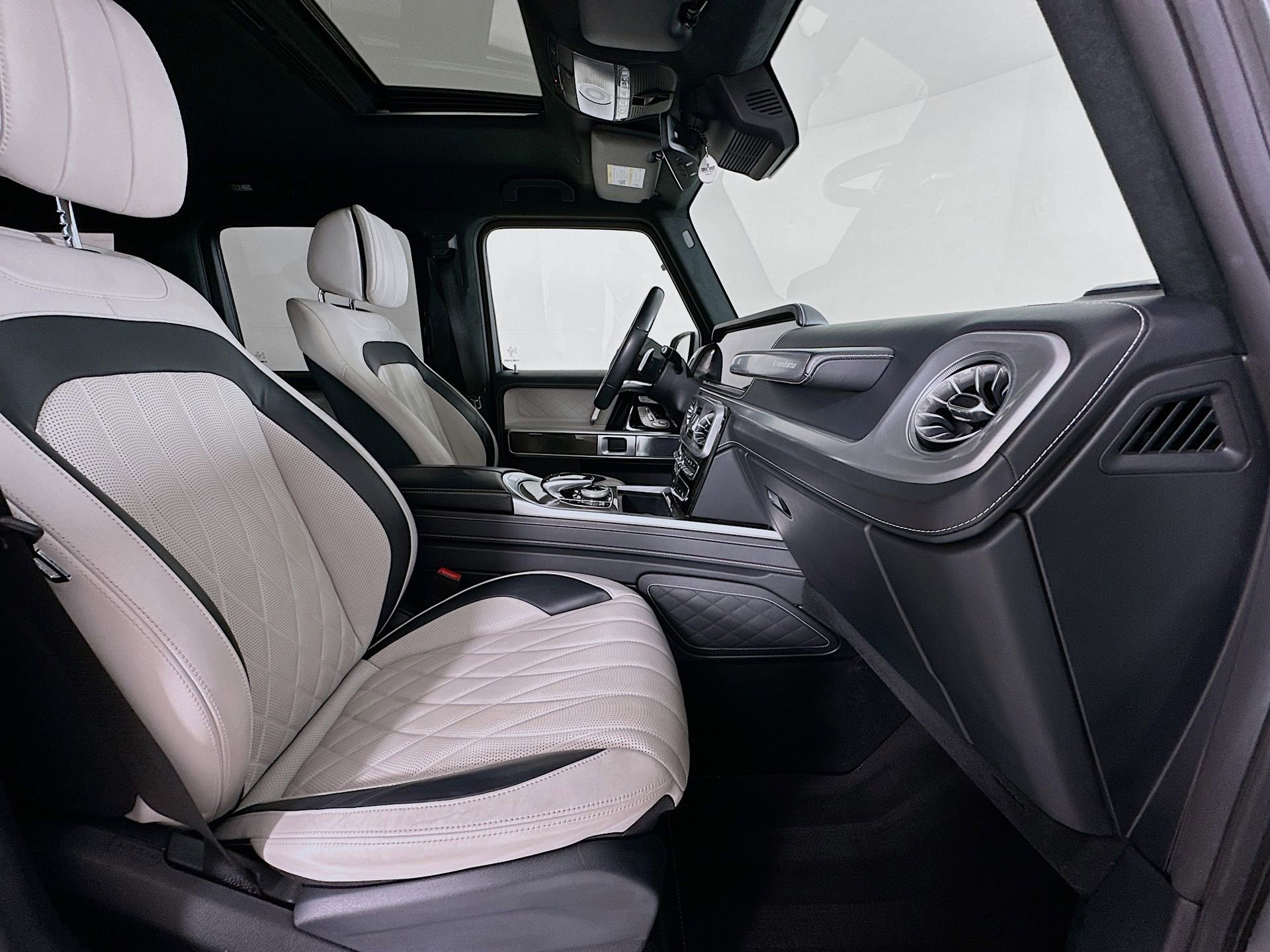 Used 2020 Mercedes-Benz G 550 image 31