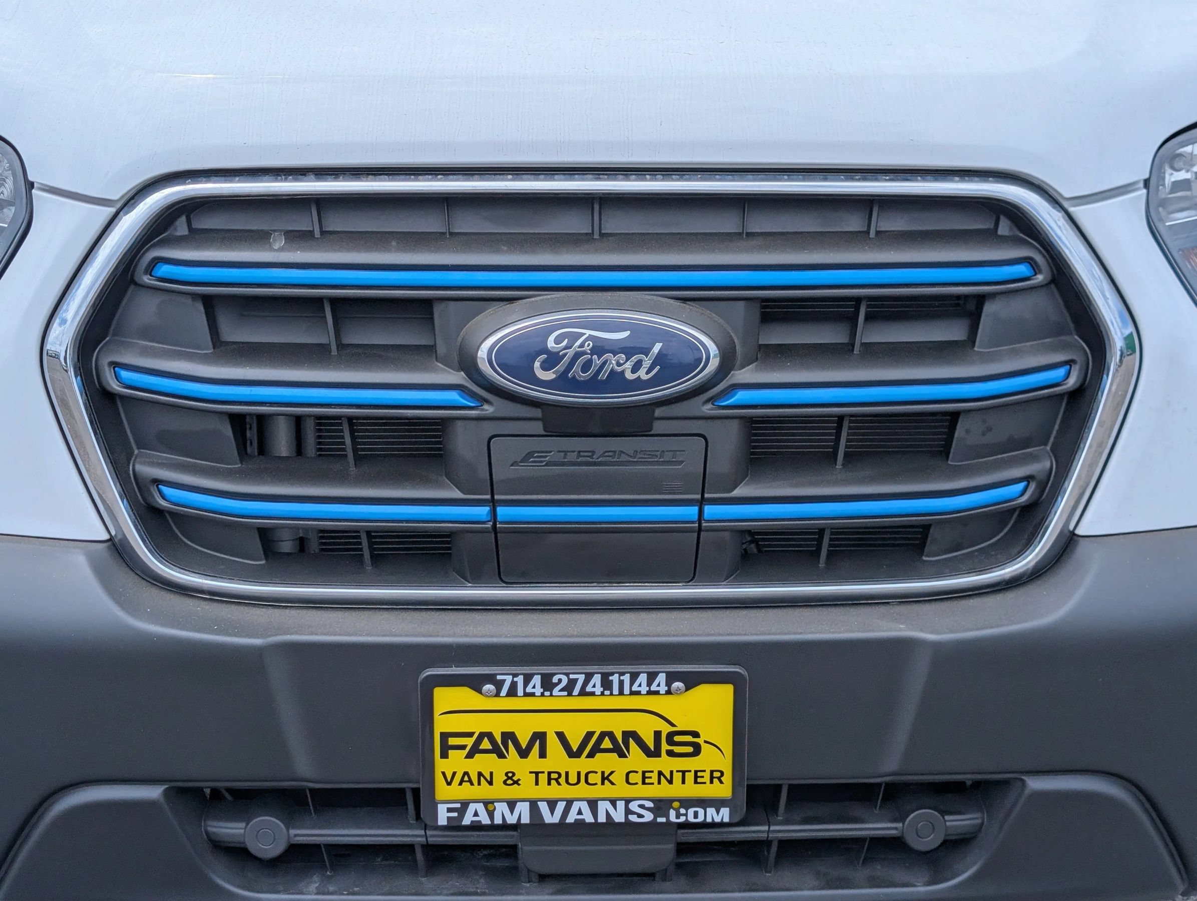 Used 2023 Ford E-Transit Medium Roof RWD image 3