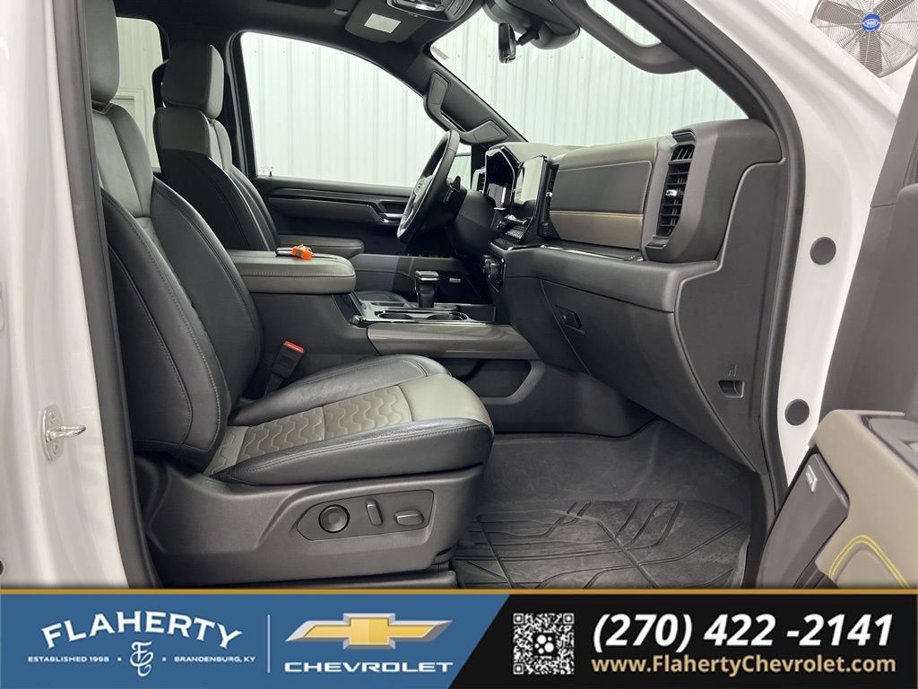 Used 2024 Chevrolet Silverado 1500 ZR2 w/ Technology Package AWD/4WD image 15