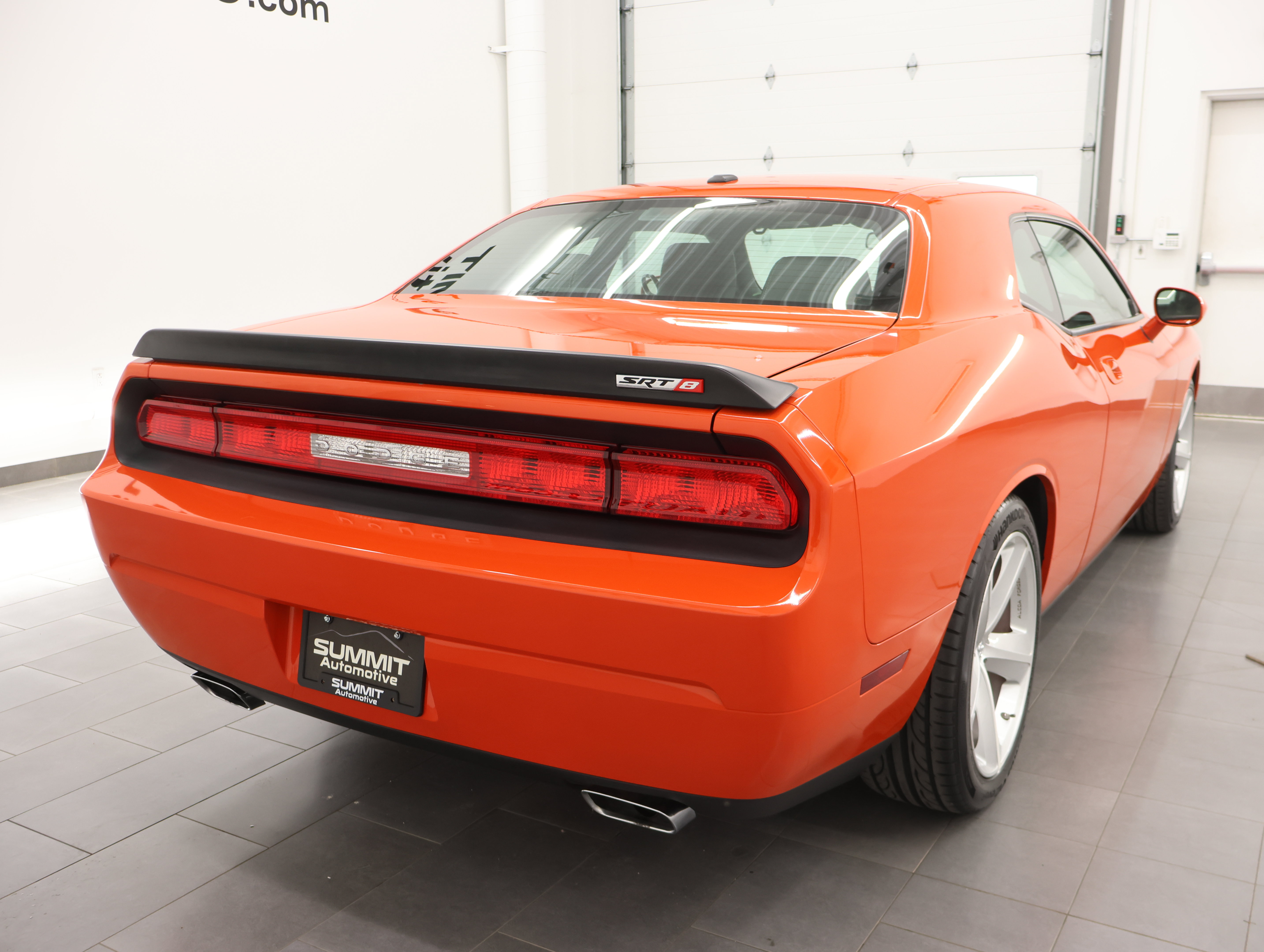 Used 2009 Dodge Challenger SRT8 w/ SRT Option Group II RWD image 5