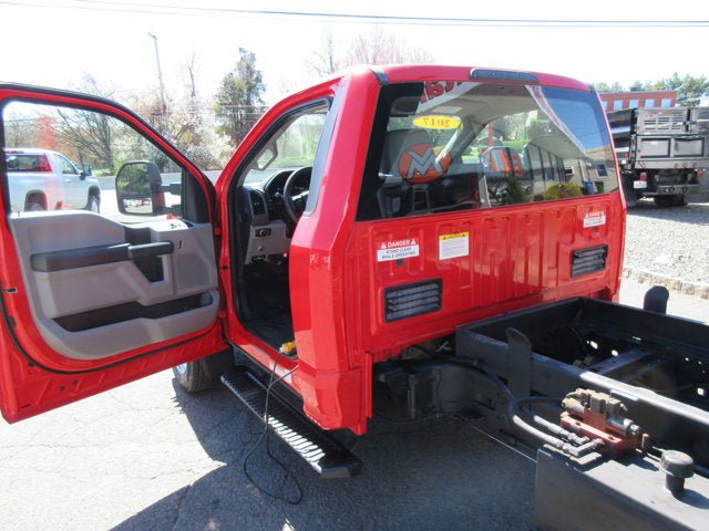 Used 2017 Ford F550 4x4 Regular Cab Super Duty image 41