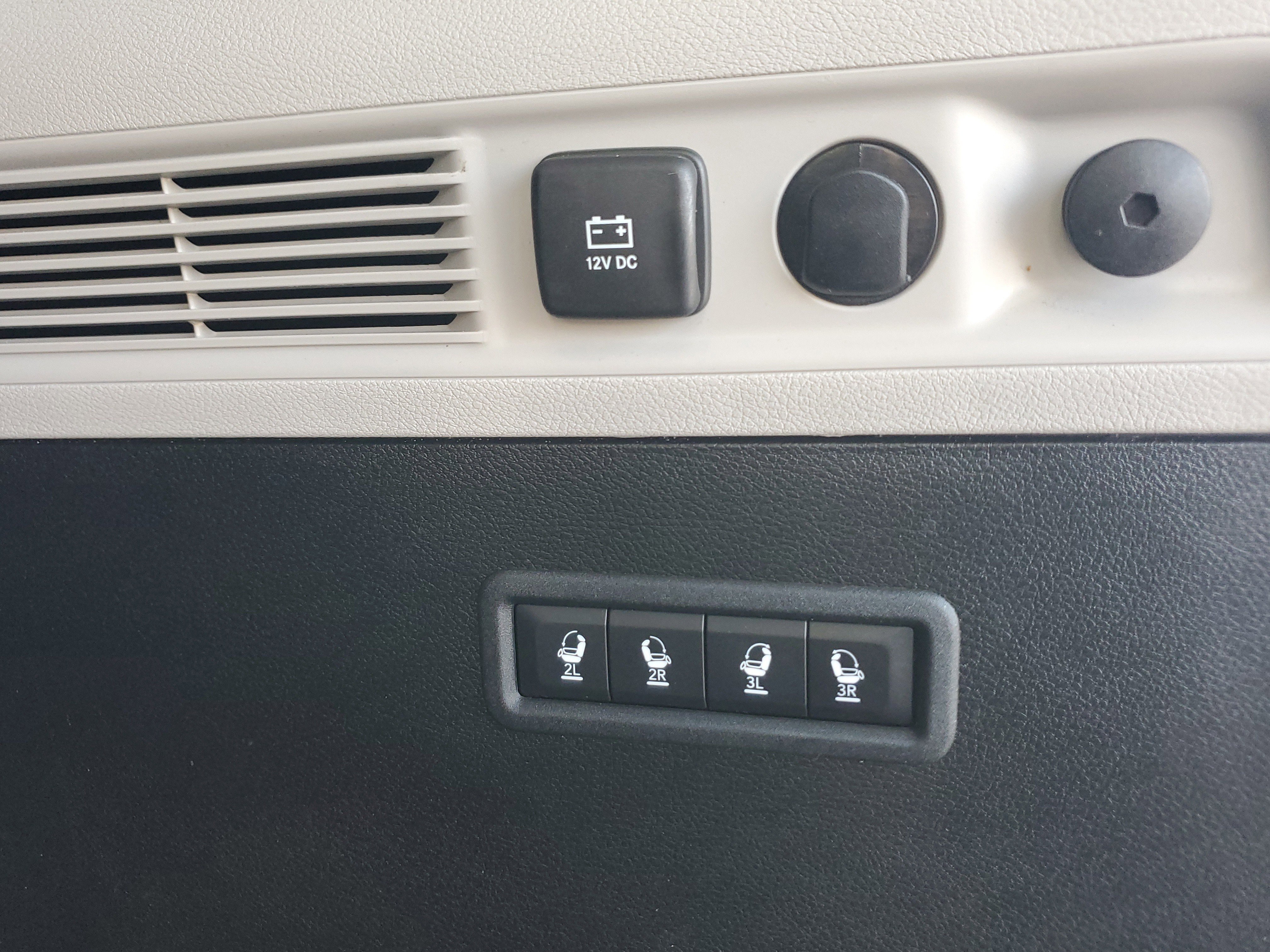 Used 2022 Jeep Wagoneer Series III w/ Convenience Group I image 12