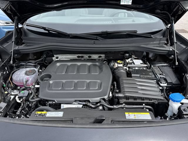 New 2026 Volkswagen Tiguan SE R-Line FWD image 30