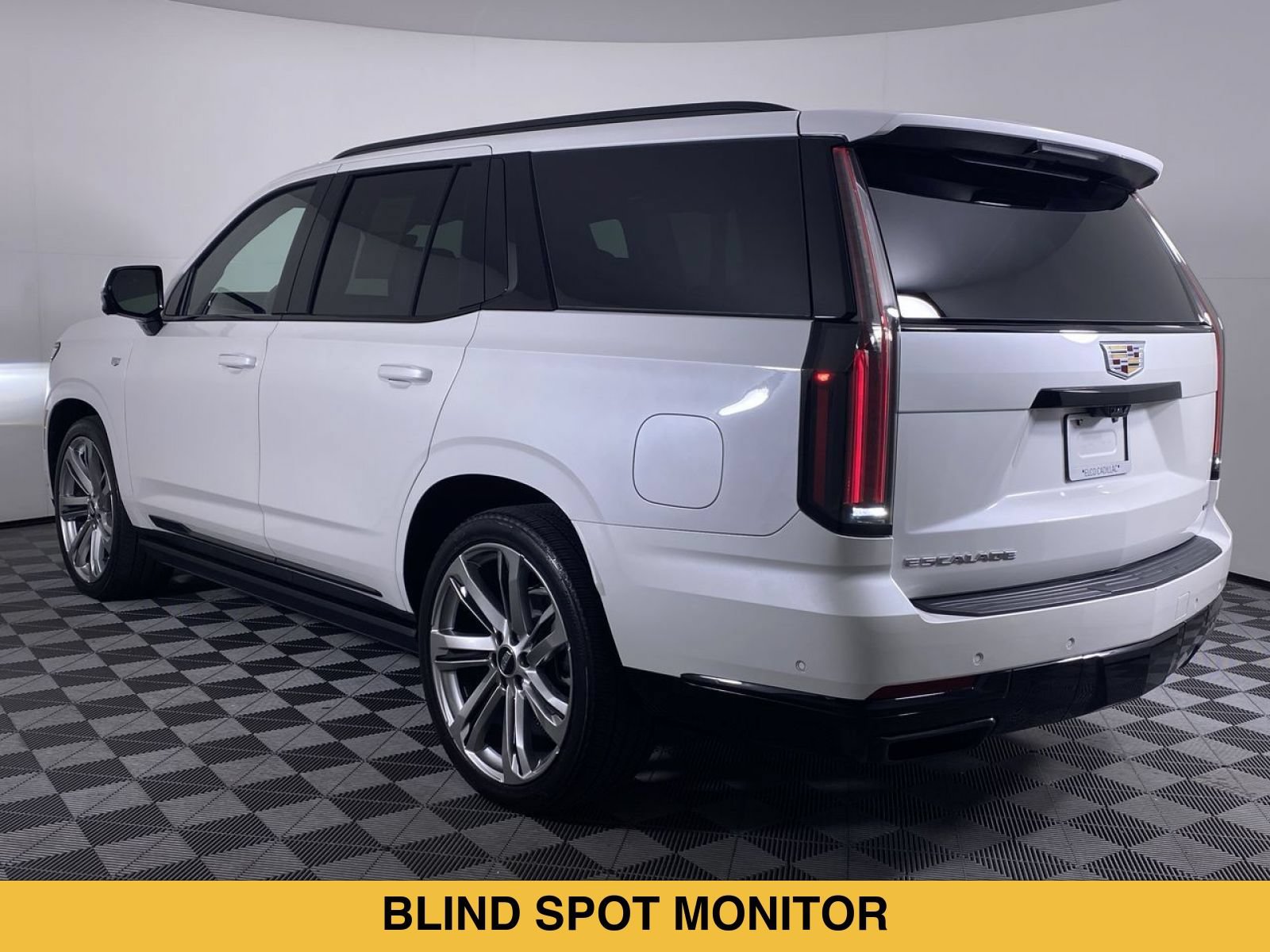 Certified 2025 Cadillac Escalade Sport Platinum w/ LPO, Floor Liner Package AWD/4WD image 20