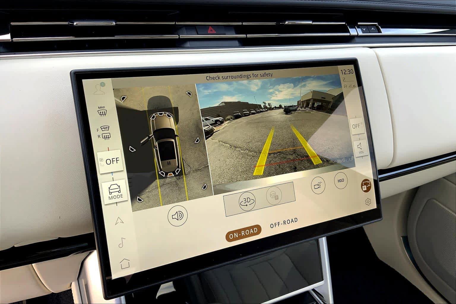 New 2025 Land Rover Range Rover SE image 16