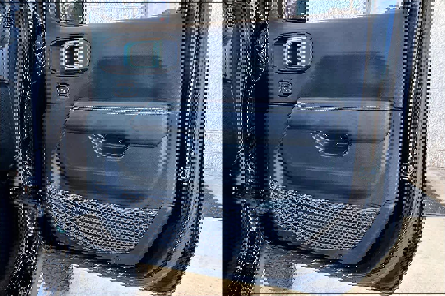 Used 2022 Jeep Wrangler Unlimited Rubicon 4xe w/ Cold Weather Group image 23