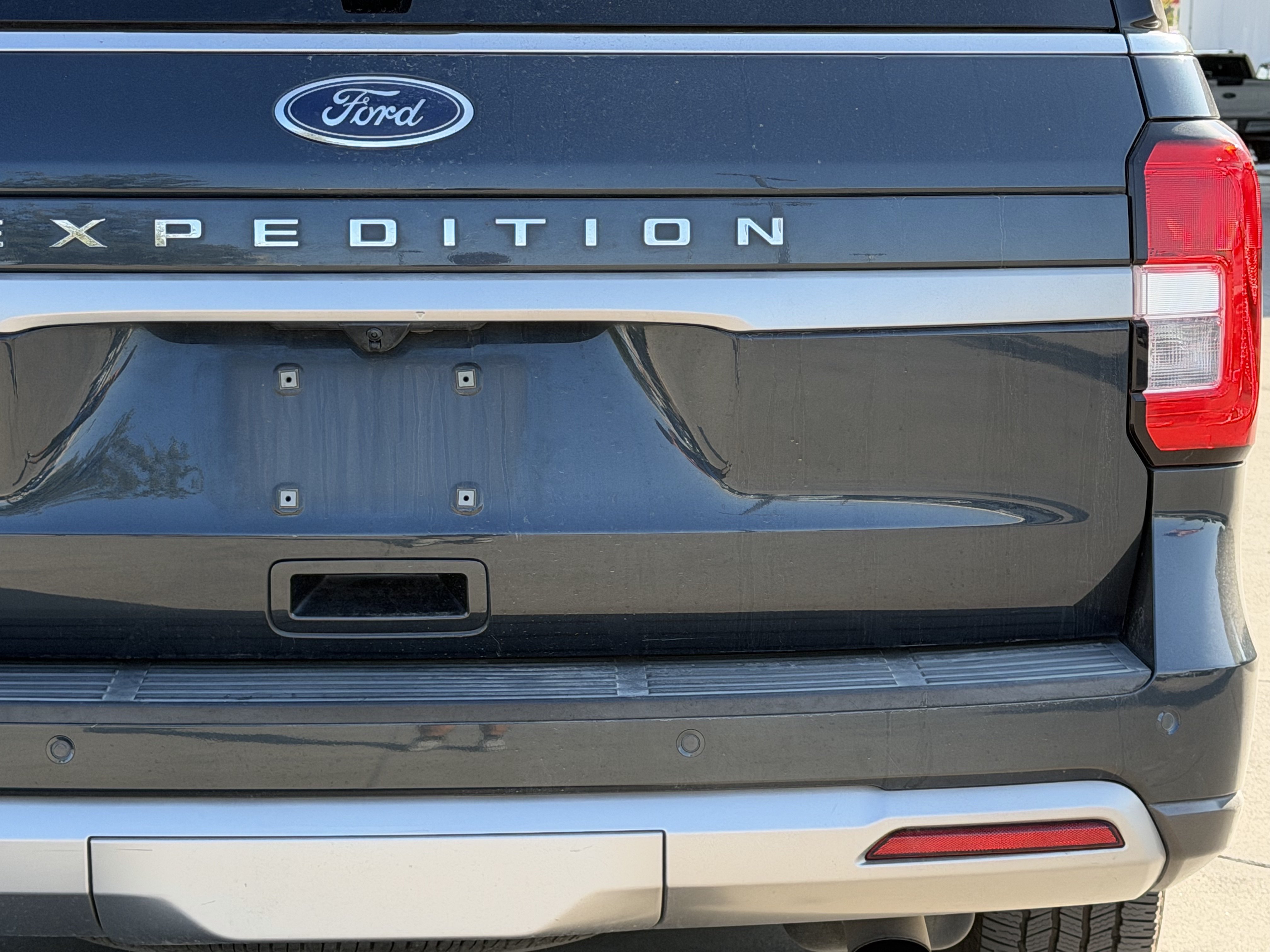 Used 2022 Ford Expedition XLT RWD image 6