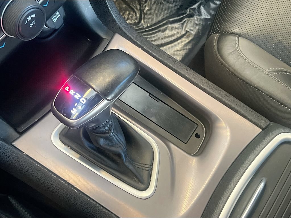 Used 2021 Dodge Charger SXT w/ Leather Interior Group RWD image 16