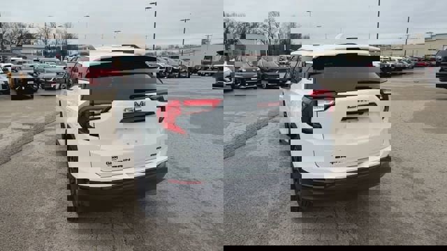 Used 2022 GMC Terrain SLE w/ Driver Convenience Package AWD/4WD image 10