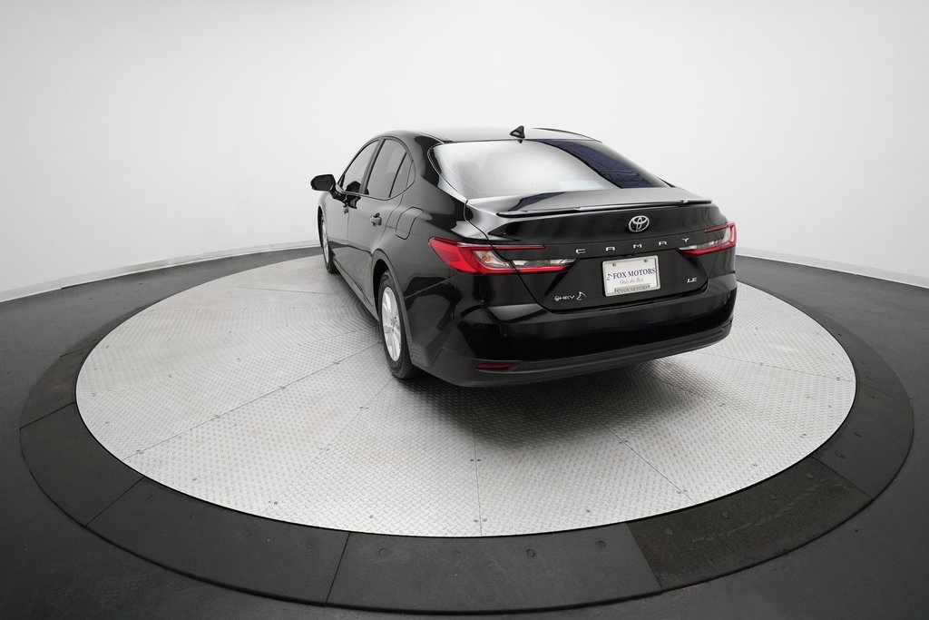 Used 2025 Toyota Camry LE image 33