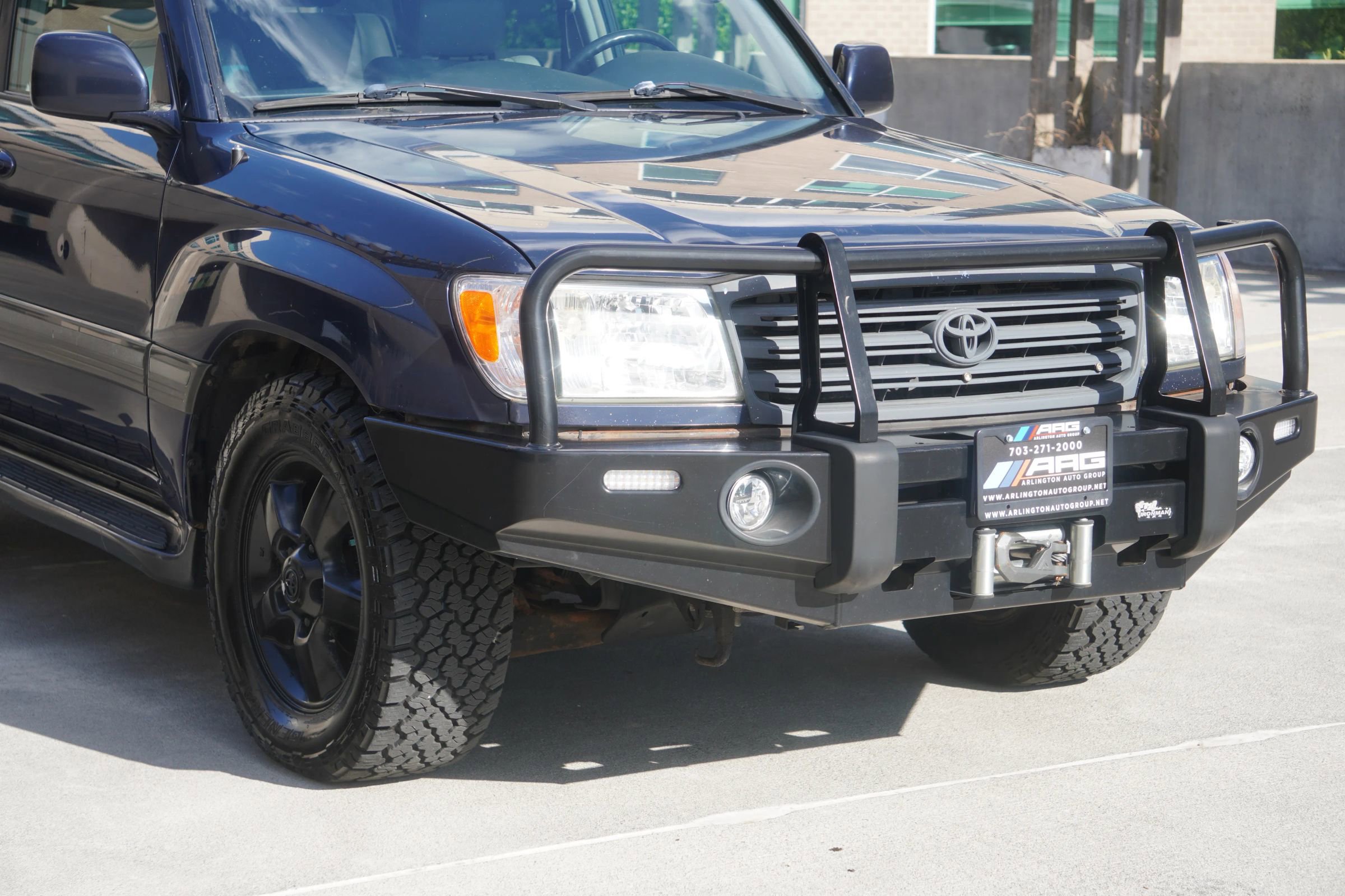 Used 2004 Toyota Land Cruiser AWD/4WD image 26