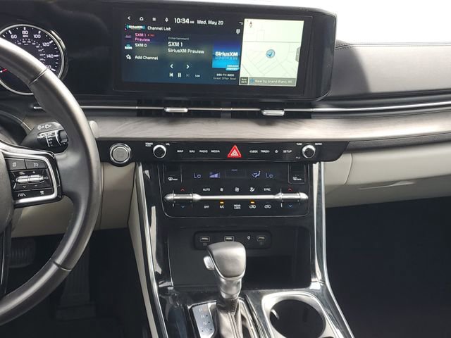 Used 2024 Kia Carnival EX FWD image 15