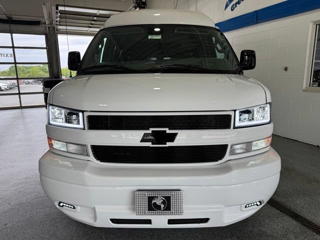 New 2026 Chevrolet Express 2500 Extended w/ Driver Convenience Package RWD image 3