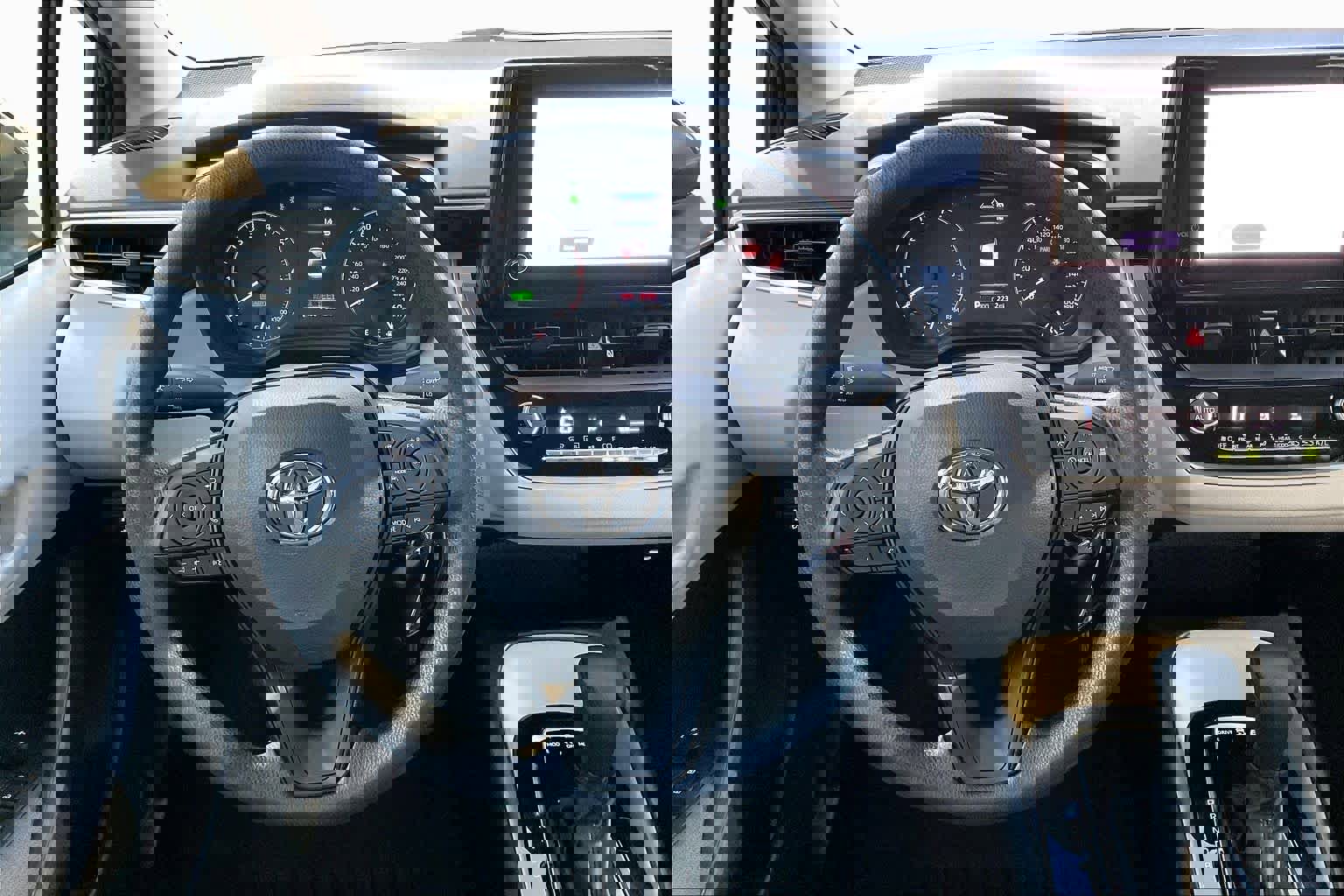 Certified 2025 Toyota Corolla LE image 5