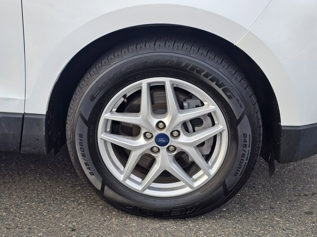 Used 2022 Ford Edge SEL image 9