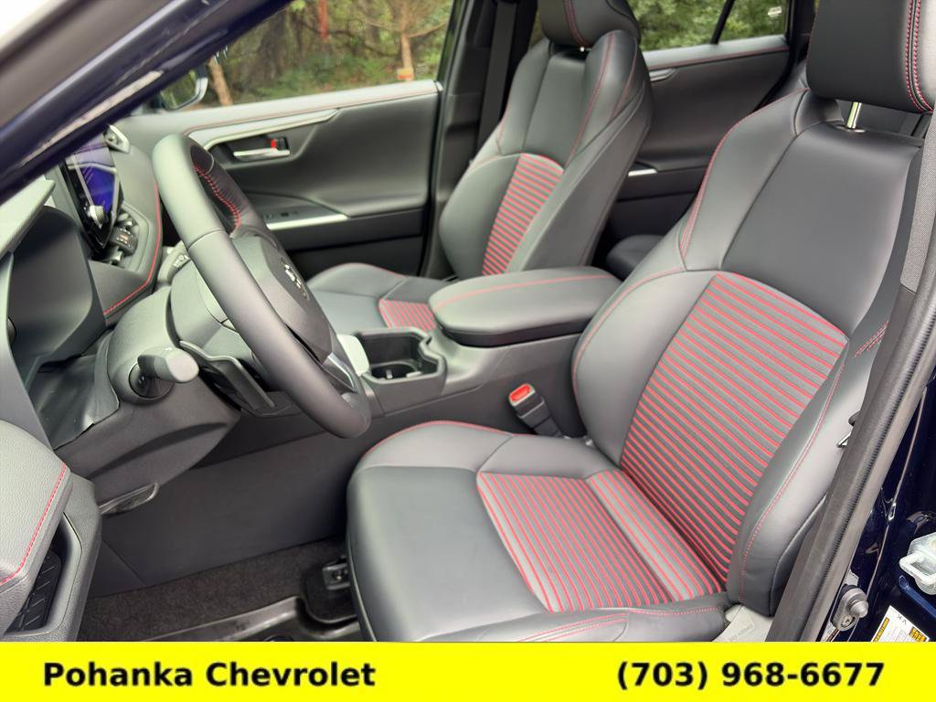 Used 2025 Toyota RAV4 XSE w/ Weather Package AWD/4WD image 25