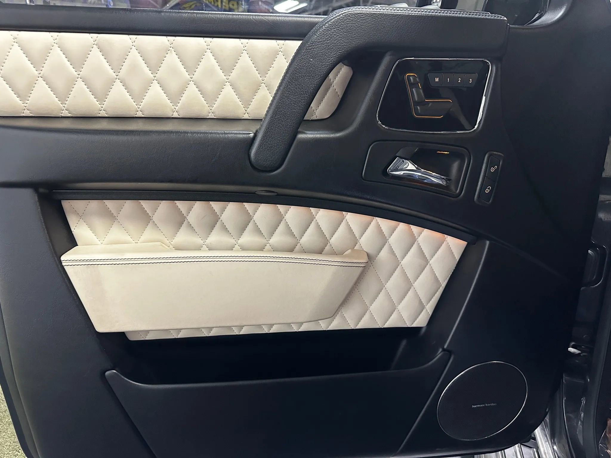 Used 2016 Mercedes-Benz G 65 AMG 4MATIC image 13