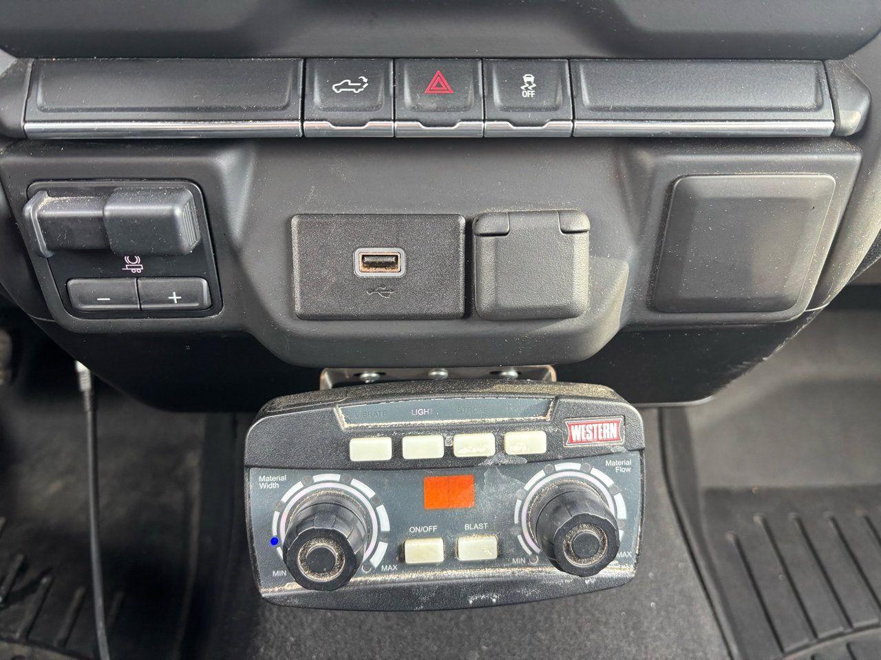 Used 2020 Chevrolet Silverado 2500 Custom w/ Custom Value Package image 20