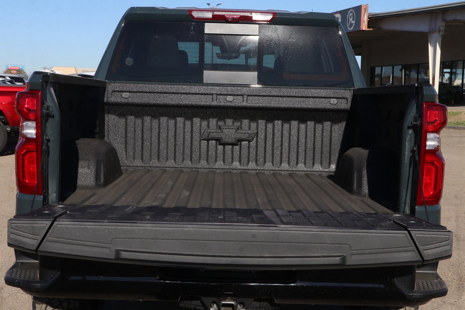 New 2026 Chevrolet Silverado 1500 ZR2 w/ LPO, Dark Essentials Package image 31