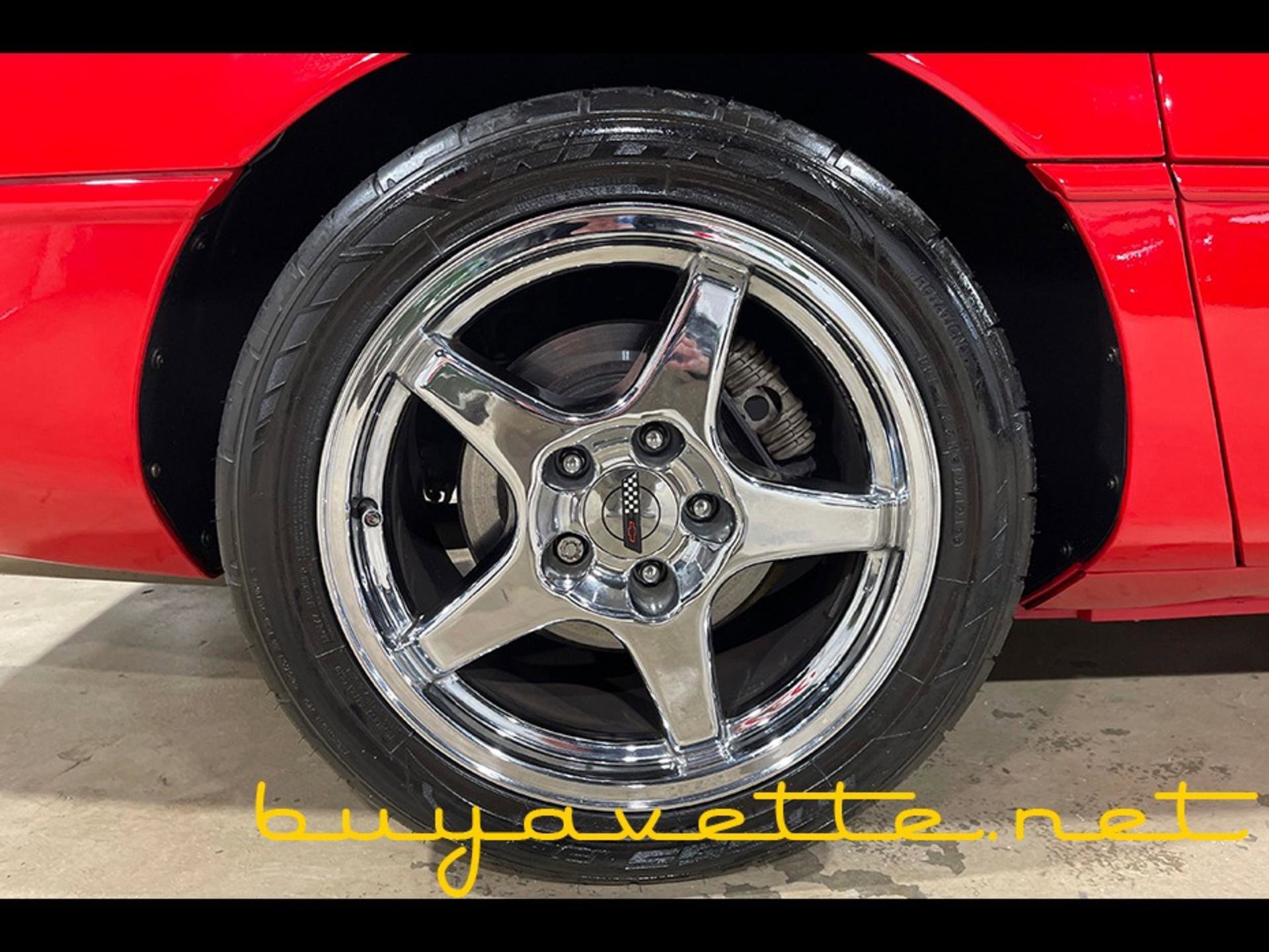 Used 1996 Chevrolet Corvette Coupe image 11