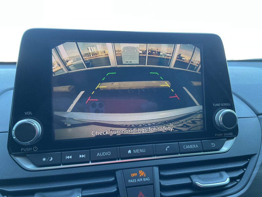 Used 2024 Nissan Altima 2.5 SV image 16