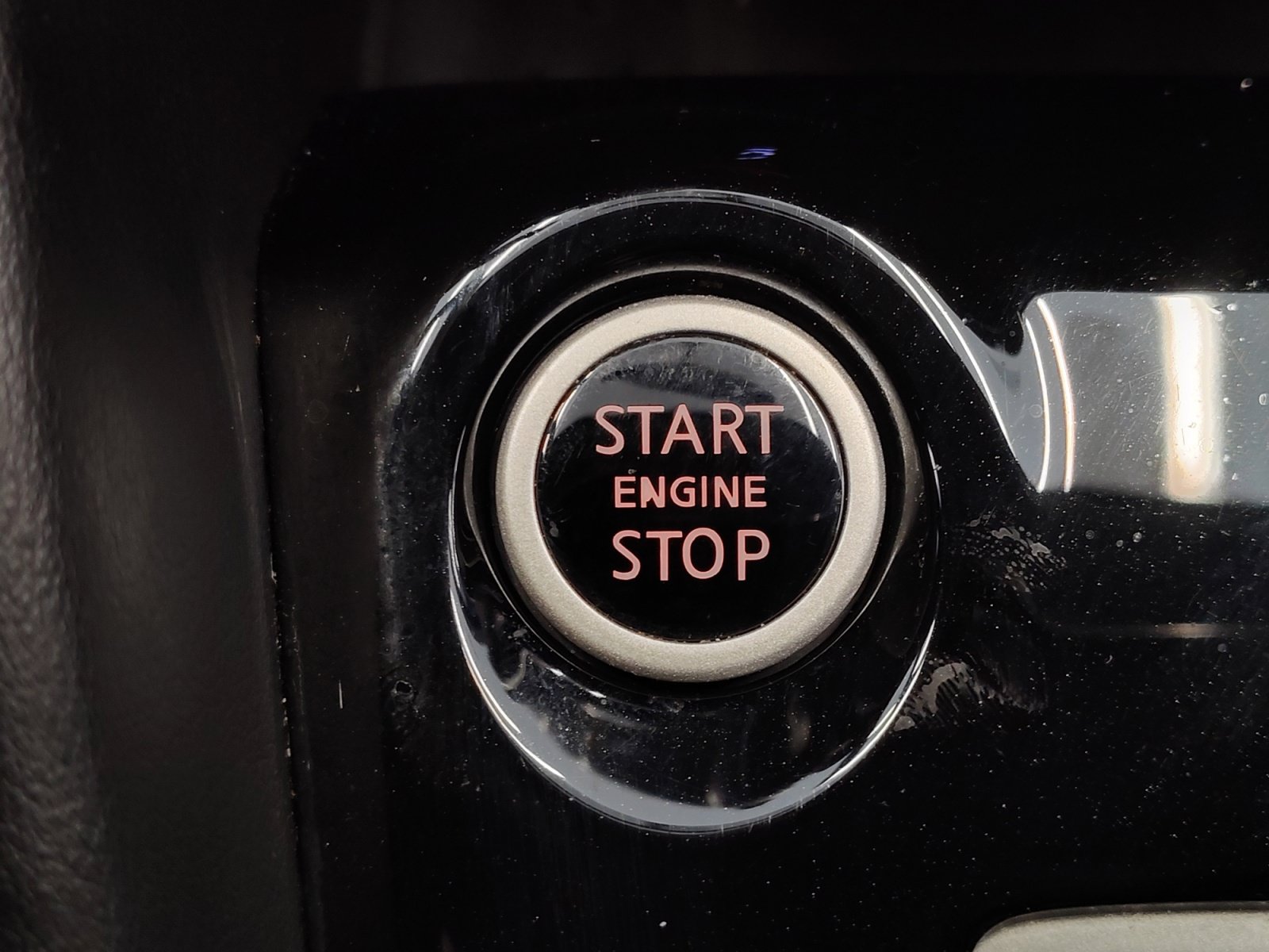 Used 2019 Nissan Kicks SR w/ SR Premium Package FWD image 33