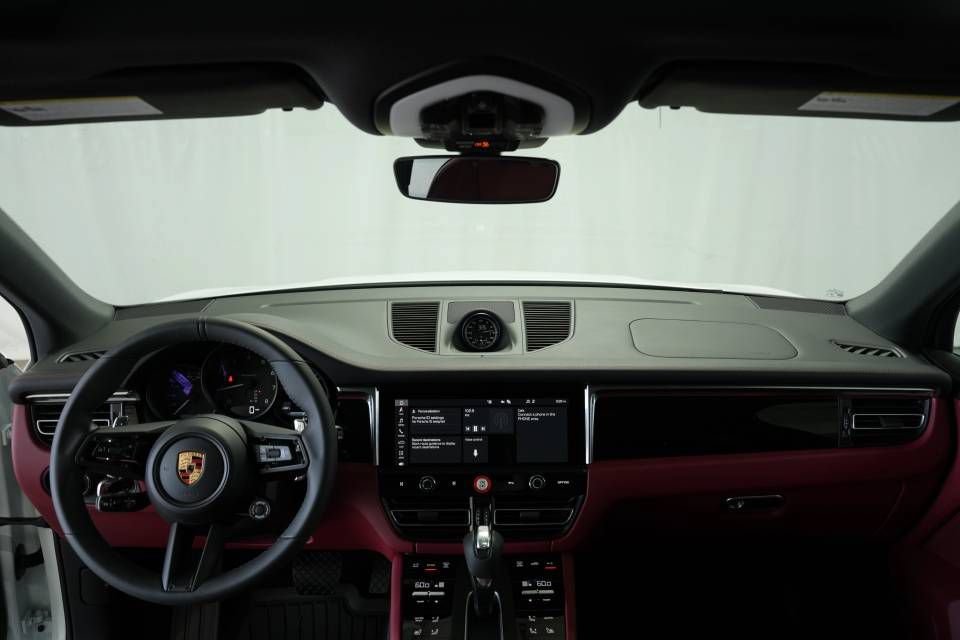 Certified 2025 Porsche Macan Turbo AWD/4WD image 16