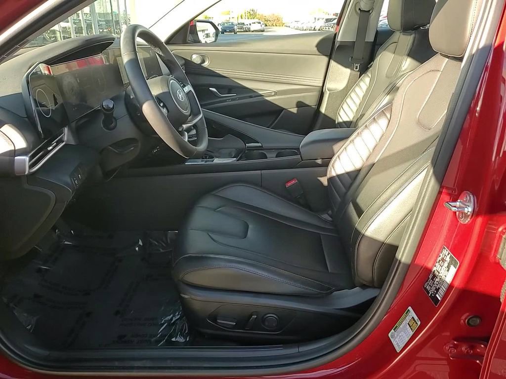 Certified 2024 Hyundai Elantra Limited image 12