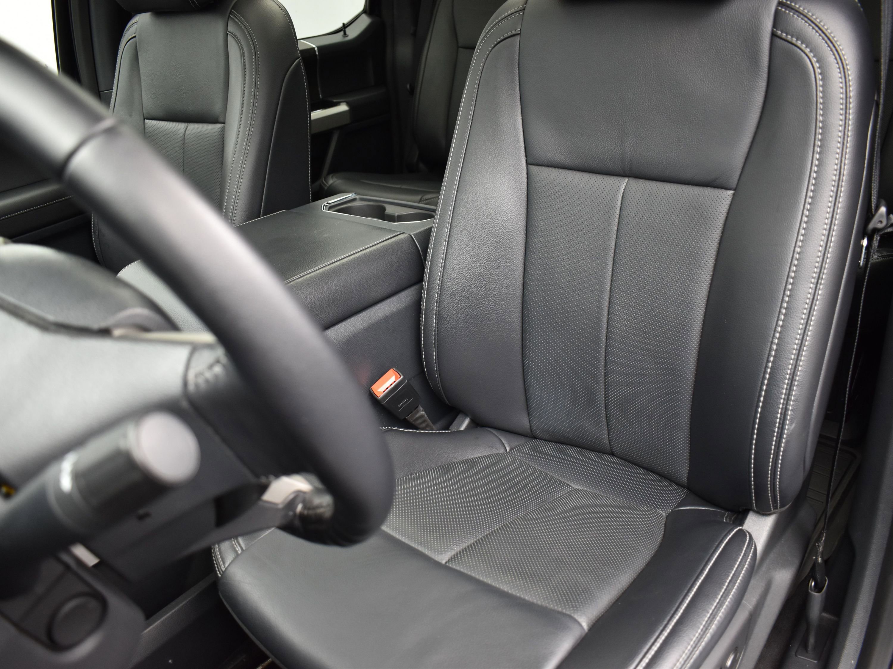 Used 2022 Ford F250 Lariat w/ Black Appearance Package image 20