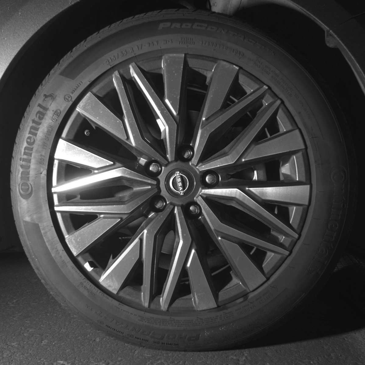 Used 2025 Nissan Altima 2.5 SV image 13